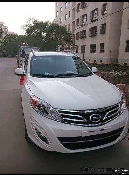 外观大气，动力强劲，安全配置丰富，噪音大，油耗高