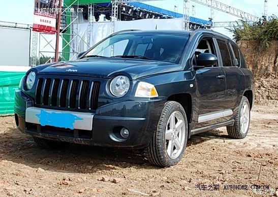 还可以，基本满足需求，后排座位有点小，讨厌后排的杯具