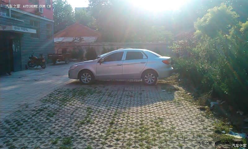 外观不好看，但是空间够大，动力偏弱，油耗偏高