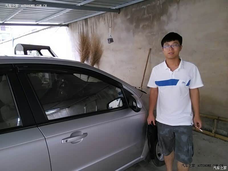 油耗低，外观大方适合家用