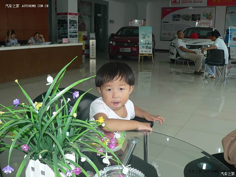 空间大，动力柔，外形帅，内饰优，美观大方又省油。