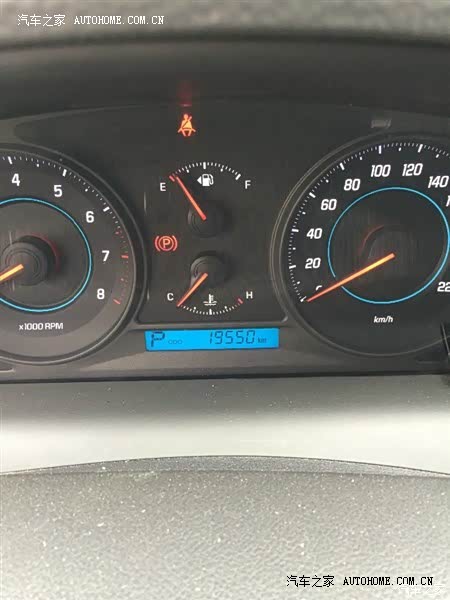 空间舒适，高速稳定，方向精准，底盘扎实