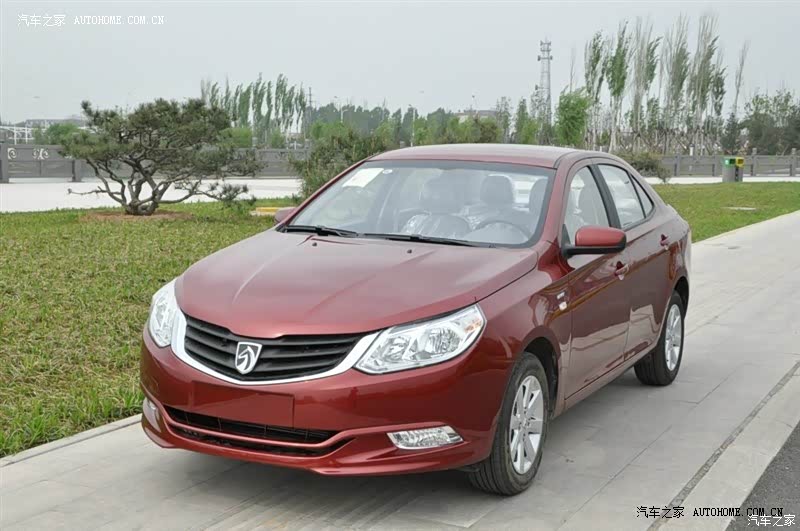 自动的就是比手动的好开，电子油门的顿挫感也没那么明显。