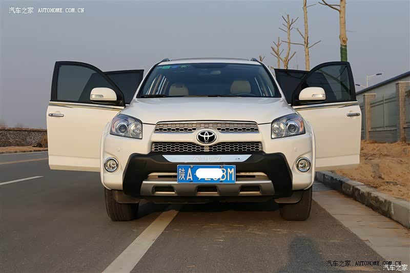 带家人自驾长途旅游超大空间最为满意，整车质量稳定可靠。