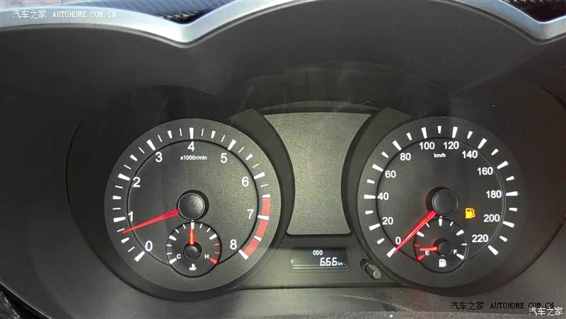 外观不用说小五高大上！油耗现在比较满意目前6.9自己加油算的。