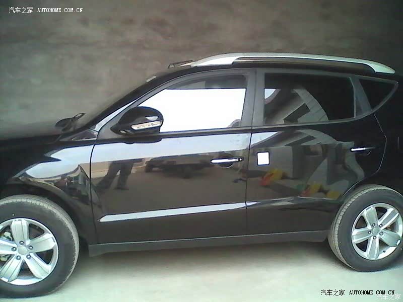 整体感觉良好，就是内饰塑料感有点强