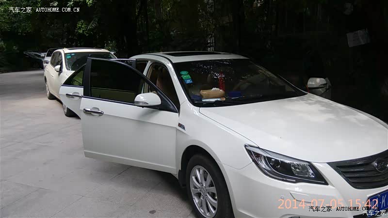 外观大气，空间足够，动力澎湃！