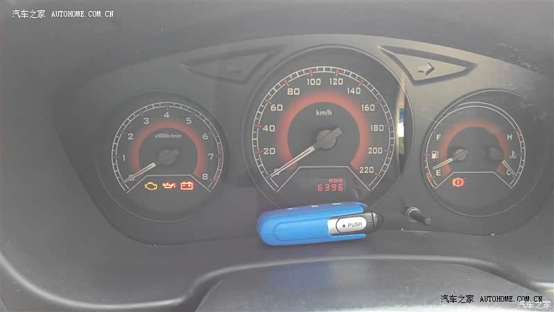 操控灵活，反应迅速，美中不足刹车太软，总的来说性价比较高。