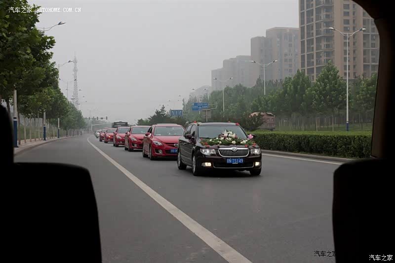 空间巨大，油耗很低，物美价廉