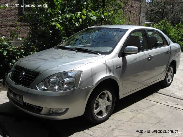 适合工薪阶层、不爱显摆的人士驾乘的一款普通车