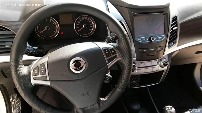 外观时尚，沉稳有力，性价比高