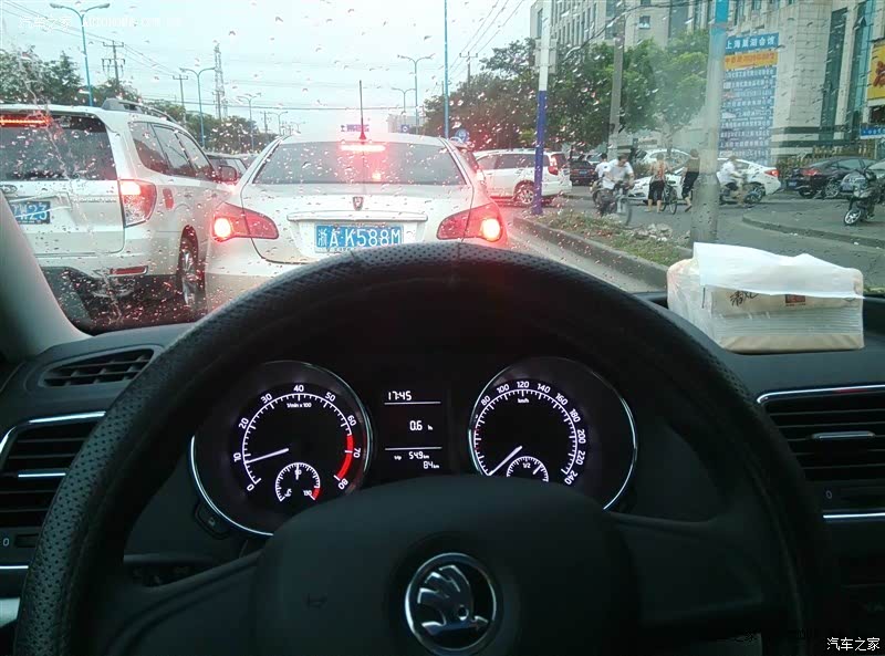 央视广告入眼，汽车网站了解，技术参数新颖，外观褒贬不一。