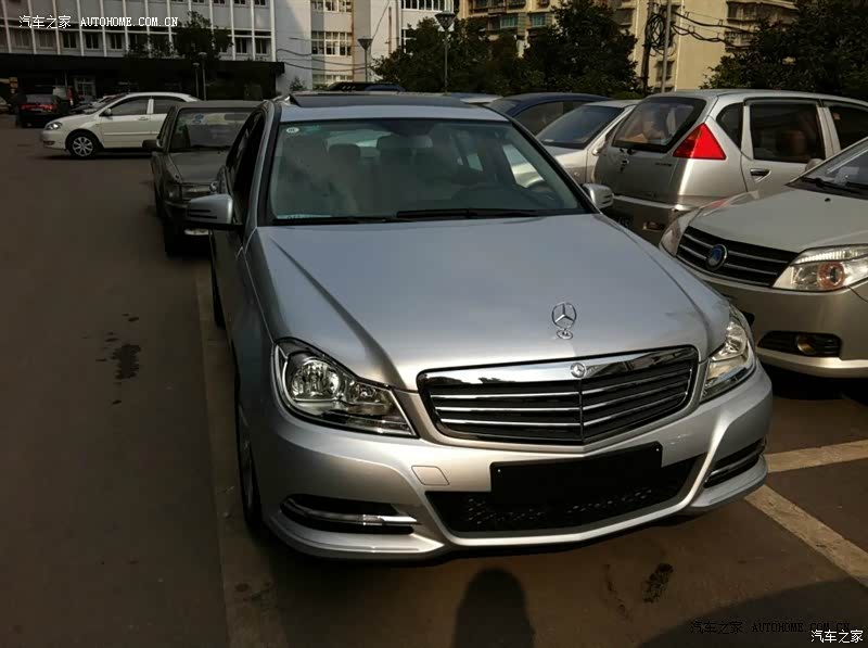 小排量增压，动力够用，只是180车型配置略低。