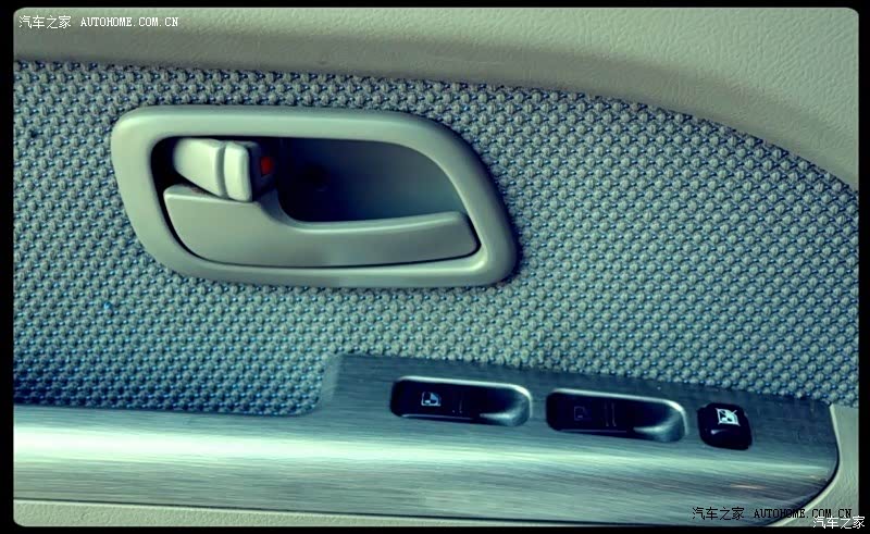 整体用下来都可以是面包车种性价比较高的了，就是稍微颠了点。