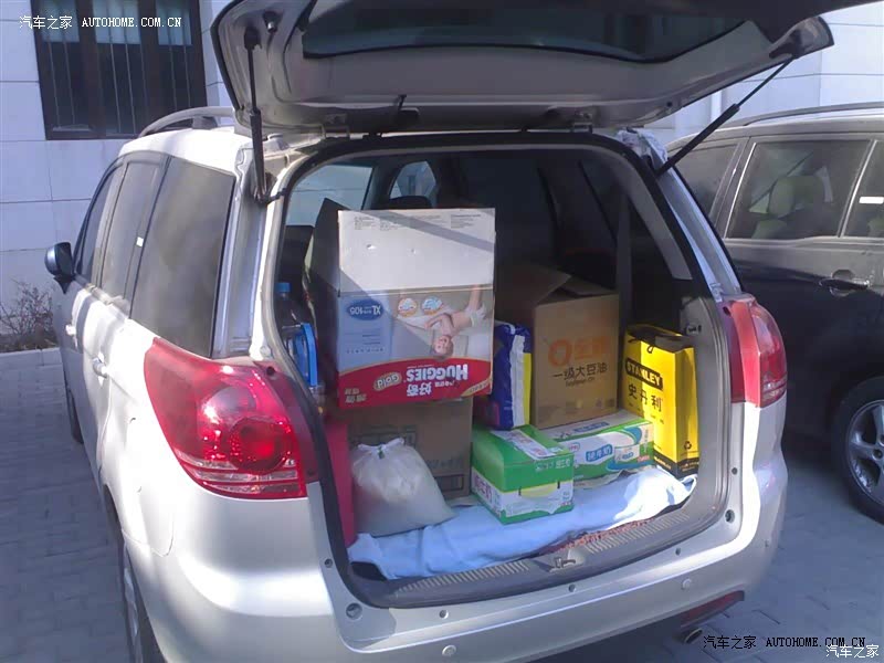 中规中矩的一款保姆车，质量可靠，油耗合理