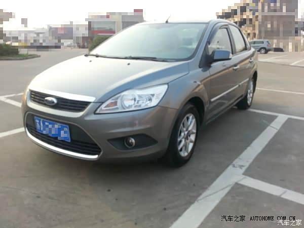 车子性能很好，操控也非常不错，性价比很好。适合年轻人家庭用车