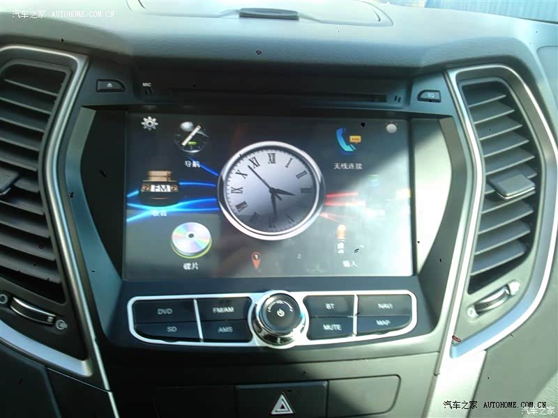 车子很拉风也很舒适，提速有点肉，大灯太暗，没有一键启动伤心