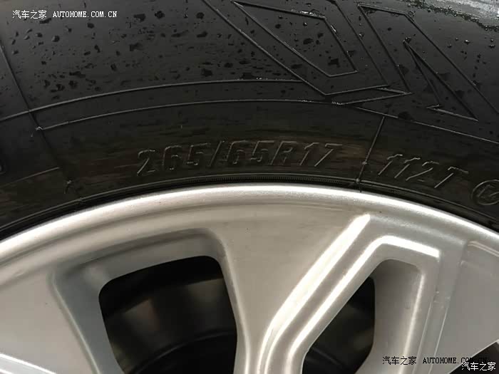 国产车价格是稍微有点高，不过感觉物有所值