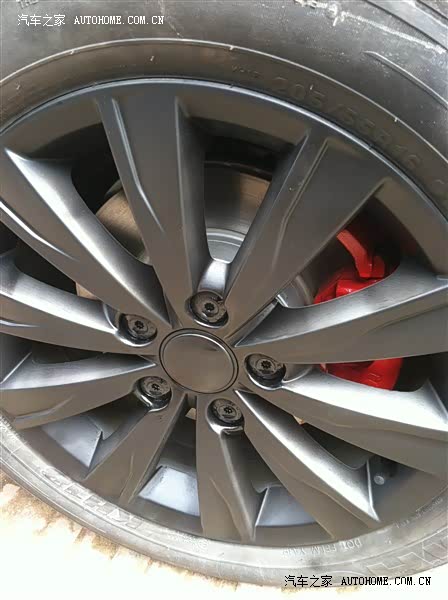 空间不错，动力一般，油耗目前偏高，悬挂硬一点