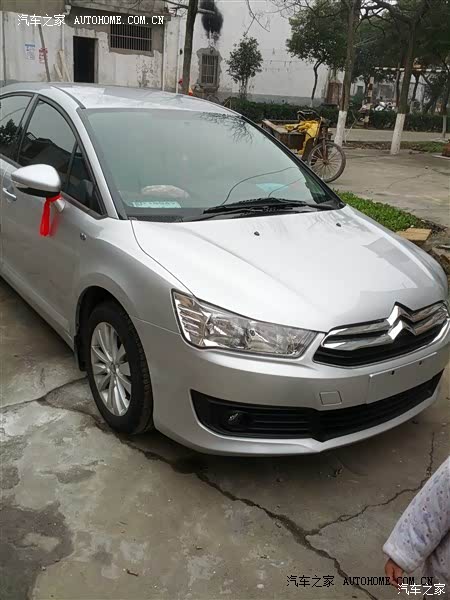 外观喜欢，操控优良，空间家用尚可，油耗也能接受