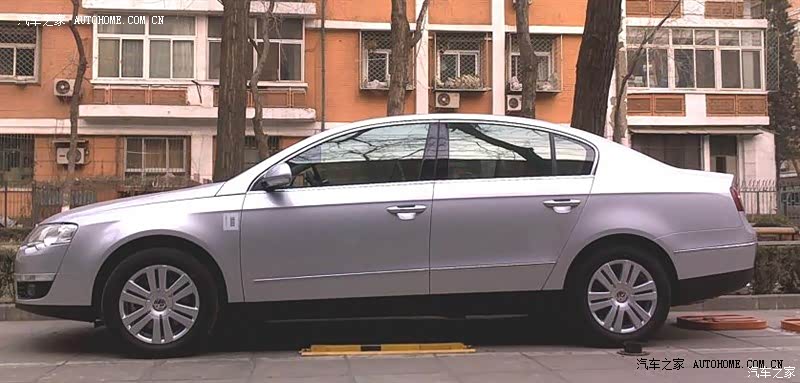 对30多公里上班路程太合适了，享受轻松驾驶乐趣，缓解工作疲劳