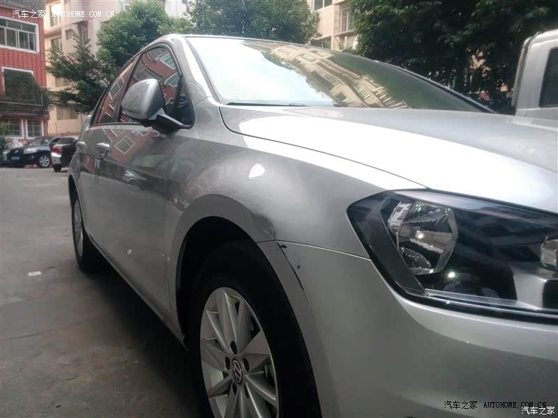 外观漂亮、操控舒畅、动力一般，但我跟老婆都喜欢才是关键