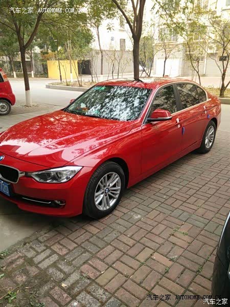 内室大，后排很宽敞，油耗稍微高一点点，动力还算不错。