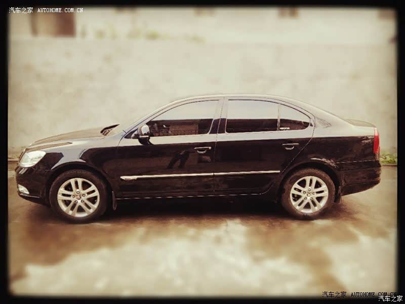 配置丰富性价比高，动力充沛舒适性好，偶尔有些小问题还能接受。