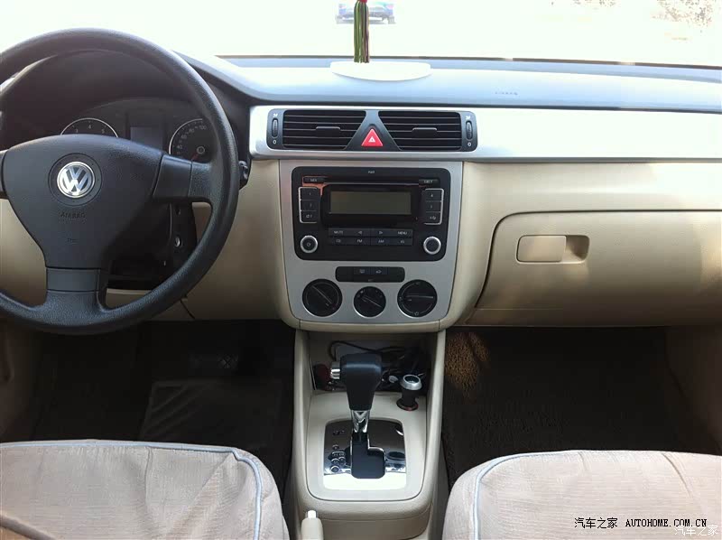 优秀的家用紧凑型轿车，配置合理，驾驶感受好，性价比高