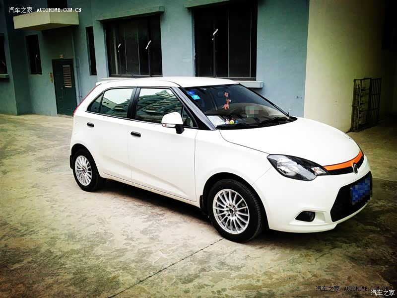 动力够用，空间宽敞，外观内饰时尚动感，操控性能良好，性价比高