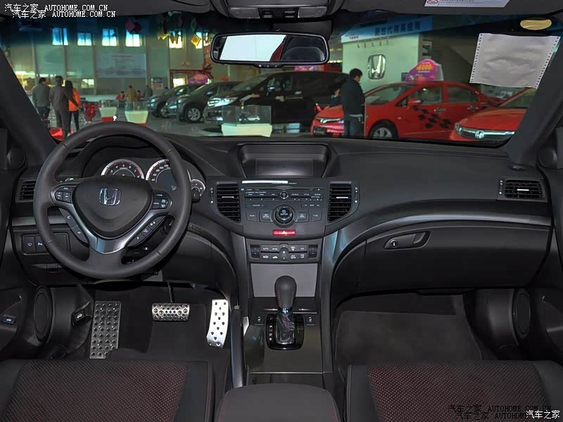 喜欢的外观，大爱的内饰，灵活的操控，还满意的油耗