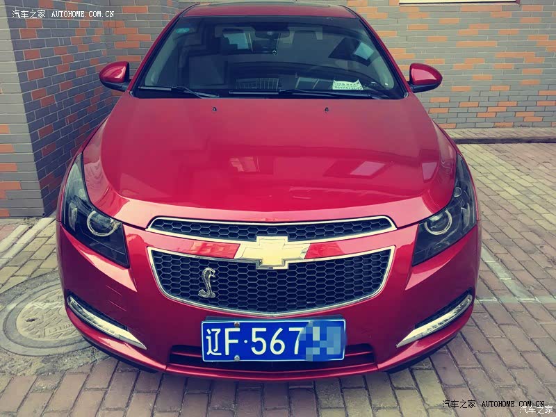 小兹安全系数高，开这车心里踏实。油耗在接受范围之内。外观抢眼