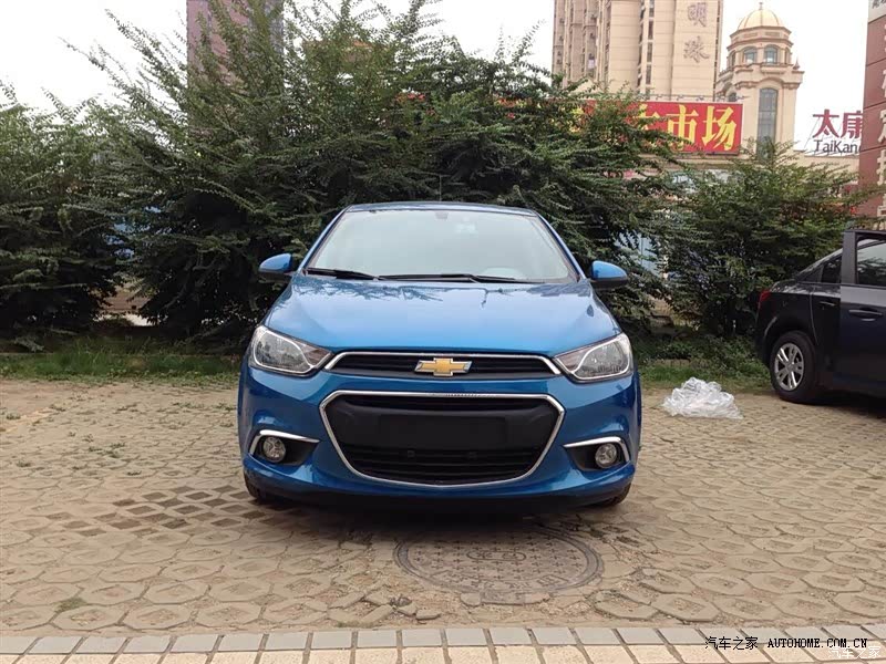 第一部车，目前主要是在市区内行驶，整体感觉还是不错！