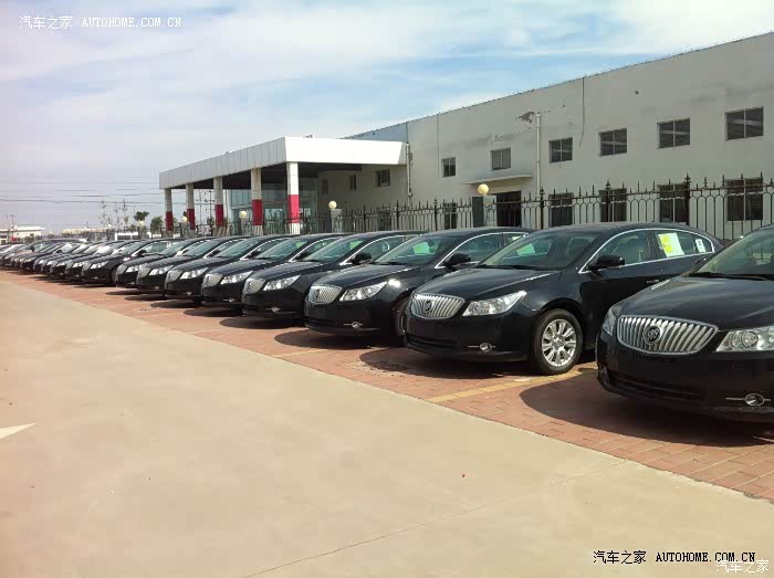 车子各方面质量没问题，重点是油耗高点，保值率太低。