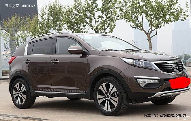 动力不飙车够用，噪音稍大，减震偏硬，内饰塑料感过强。