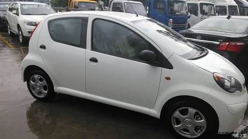 出行非常方便，油耗低，小巧好停车。有了蛋蛋，风吹日晒都不怕。