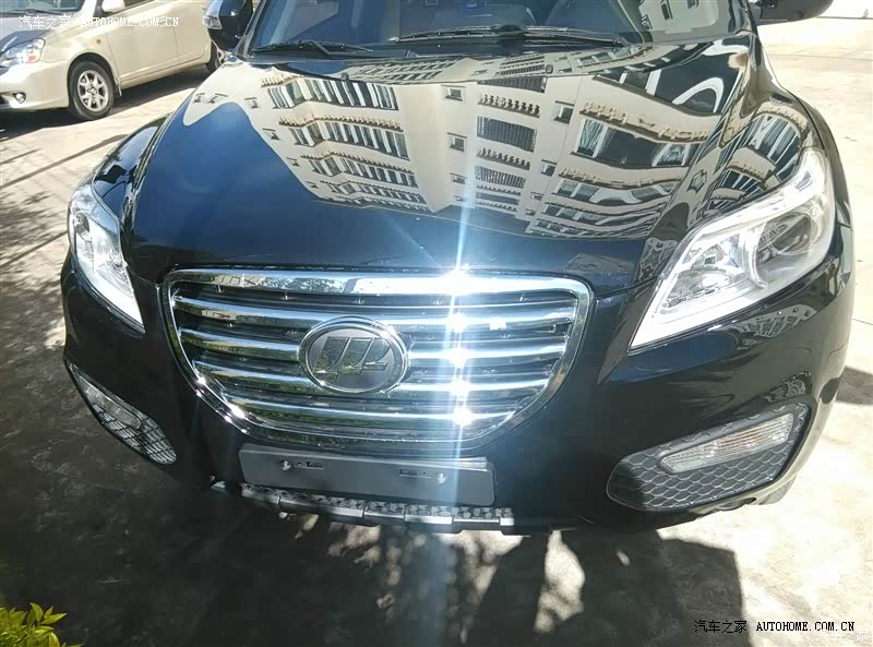 空间大，起步只要舍得加油门，动力不是问题~~~