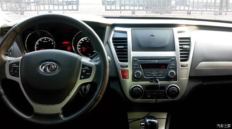 空间大，油耗低，动力够。