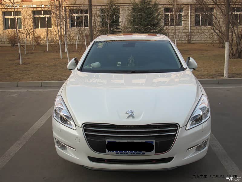 配置高，稳，适合家用，车内空间大，就是后备箱储物有点小了