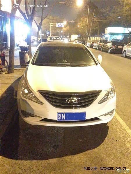 空间动力外观舒适性等完全没话说，美中不足的就是操控性和车灯