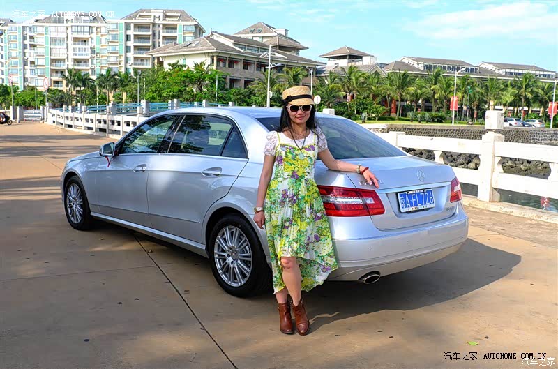奔驰E260L：雍容华贵，沉稳淡定，坐舒服，开也舒服。