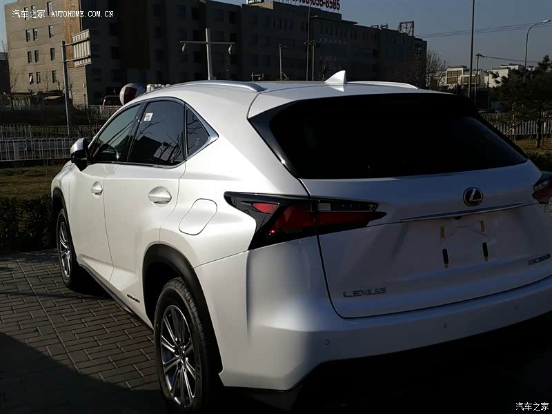 外形好看、内饰舒适、驾驶轻松愉快、油电混合乐趣多多