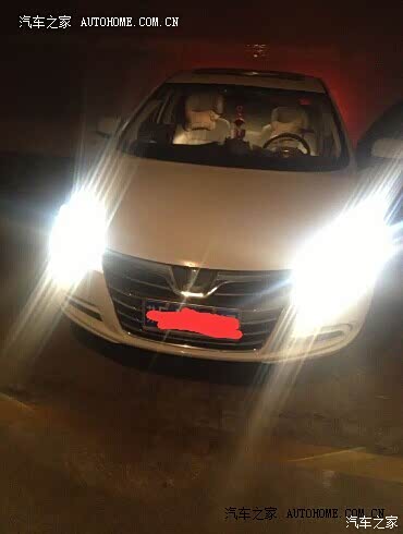 空间不错 起步雷声大雨点小。 内饰塑料感太强，高逼格配置不错