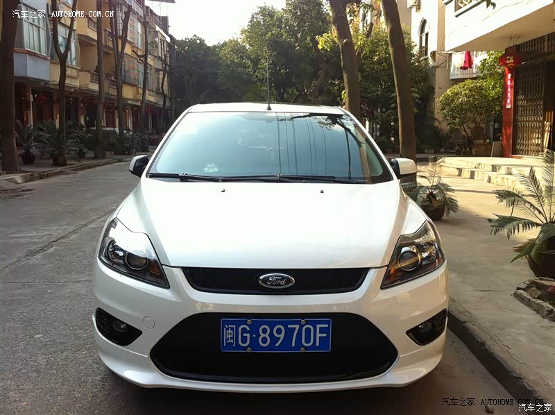 外观时尚，指哪打哪，高速不飘，行走自如。