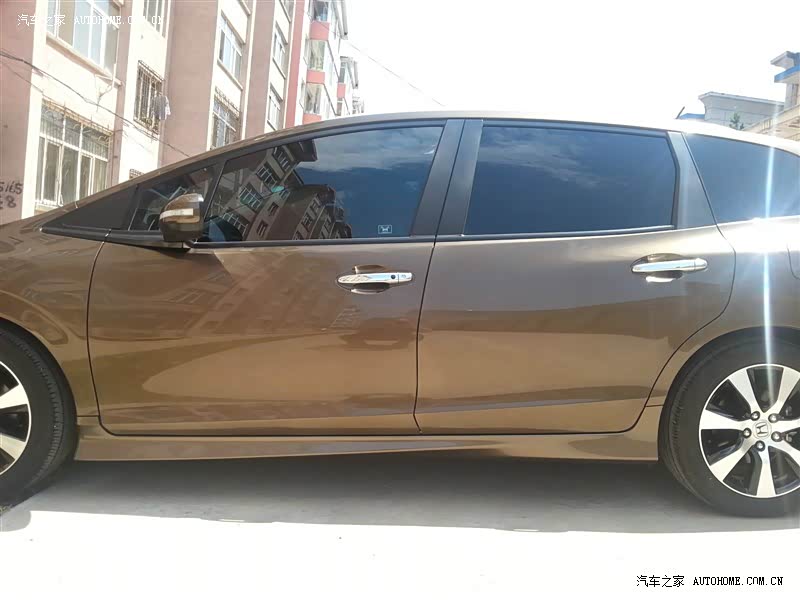 外形拉风的奶爸车，空间巨大，是居家过日子偶尔激情一下的好车！