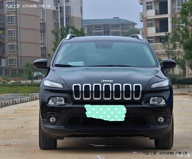 外观霸气又有科技感，内饰也是如此