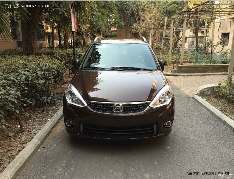 娜娜这个车对于家庭，代步的上班族来说肯定是一款好车