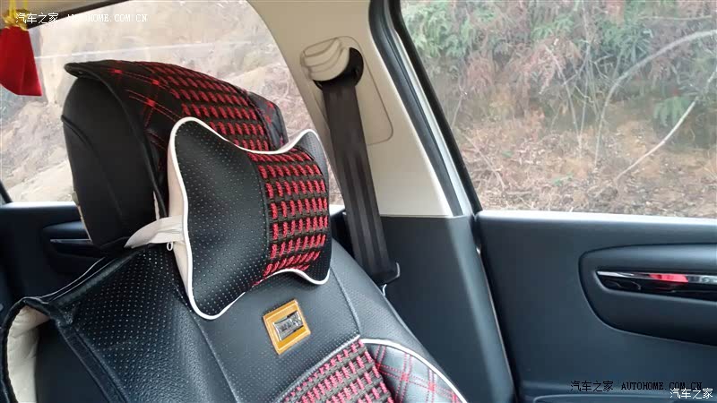 整体感觉车子很紧凑，操控特别爽