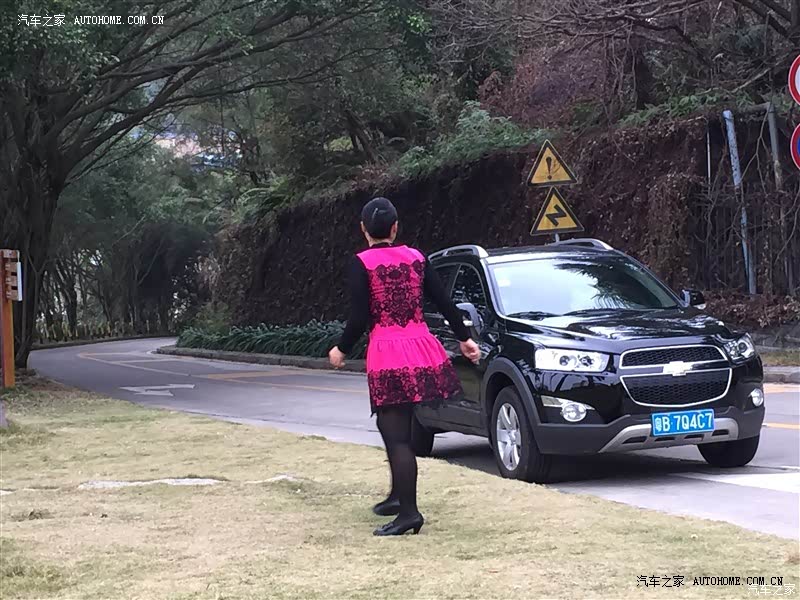 超爽！空间大，前排乘坐尤其舒服。各种储物地方设置合理。