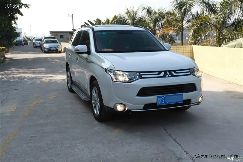 成熟儒雅，囧脸尽显中庸之道，公路上舒适从容，烂路上信心保证！